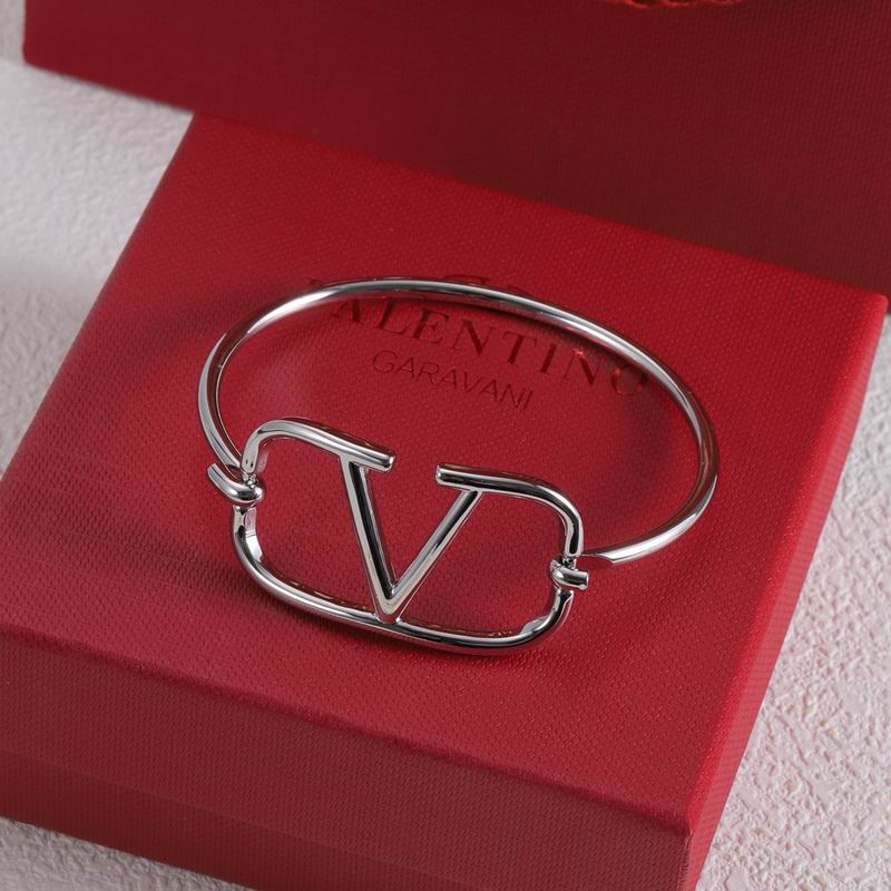 Valentino bracelet 11lyx6 (8)